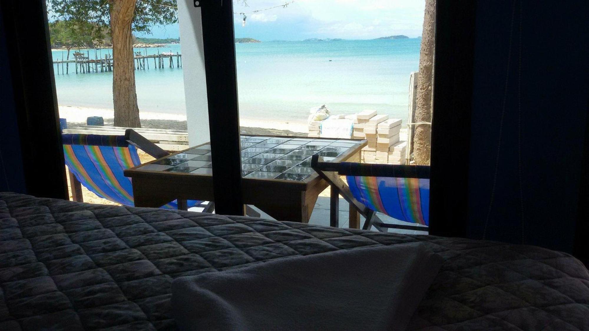 ลุงดำฮัทบีช Hotel Koh Samet Buitenkant foto