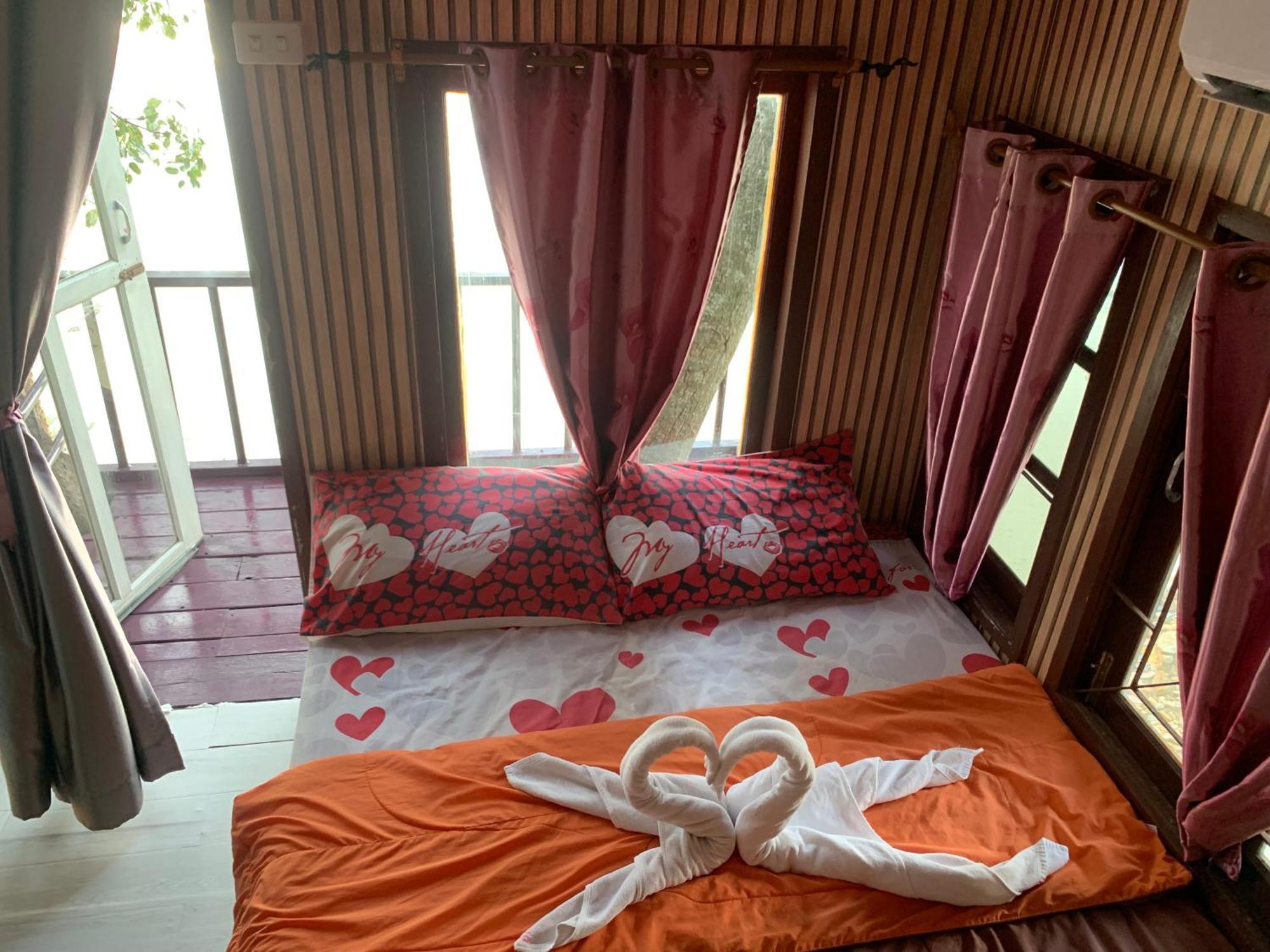 ลุงดำฮัทบีช Hotel Koh Samet Buitenkant foto