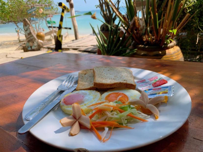 ลุงดำฮัทบีช Hotel Koh Samet Buitenkant foto